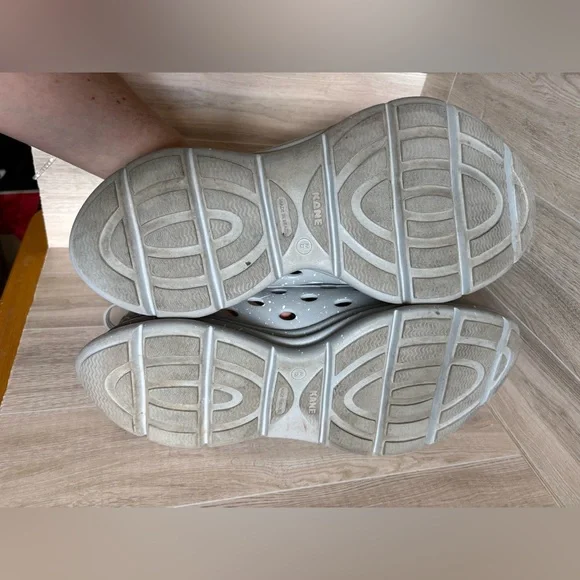 Kane Revive Shoe Recovery Slip On Men 12 Gray / Stone - Picture 14 of 14